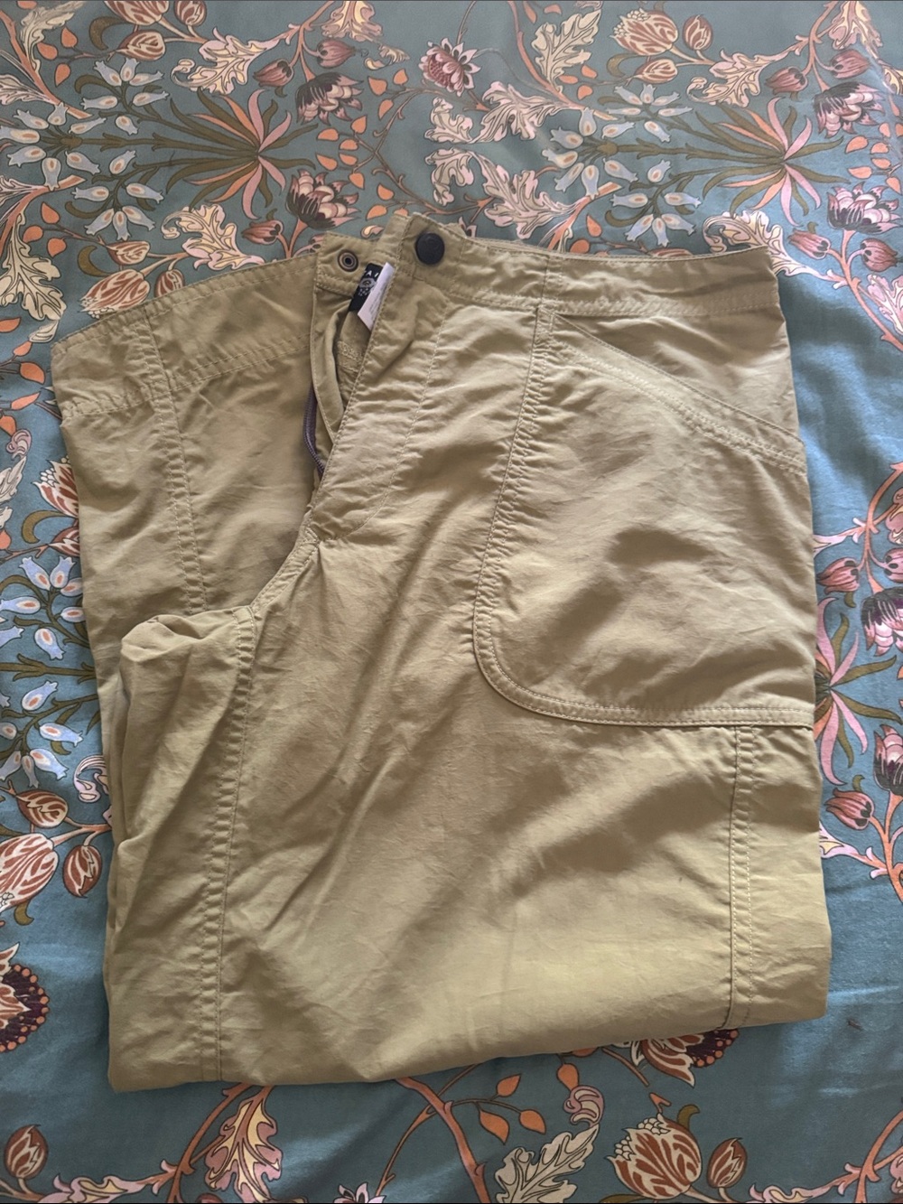 Mountain Hardwear women’s Cargo cropped hiker - light green